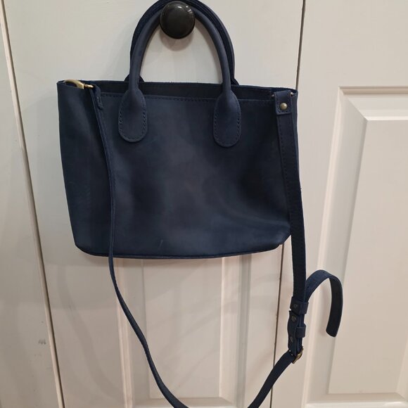 Portland Leather Large Raindrop Crossbody Bag - Picture 9 of 9